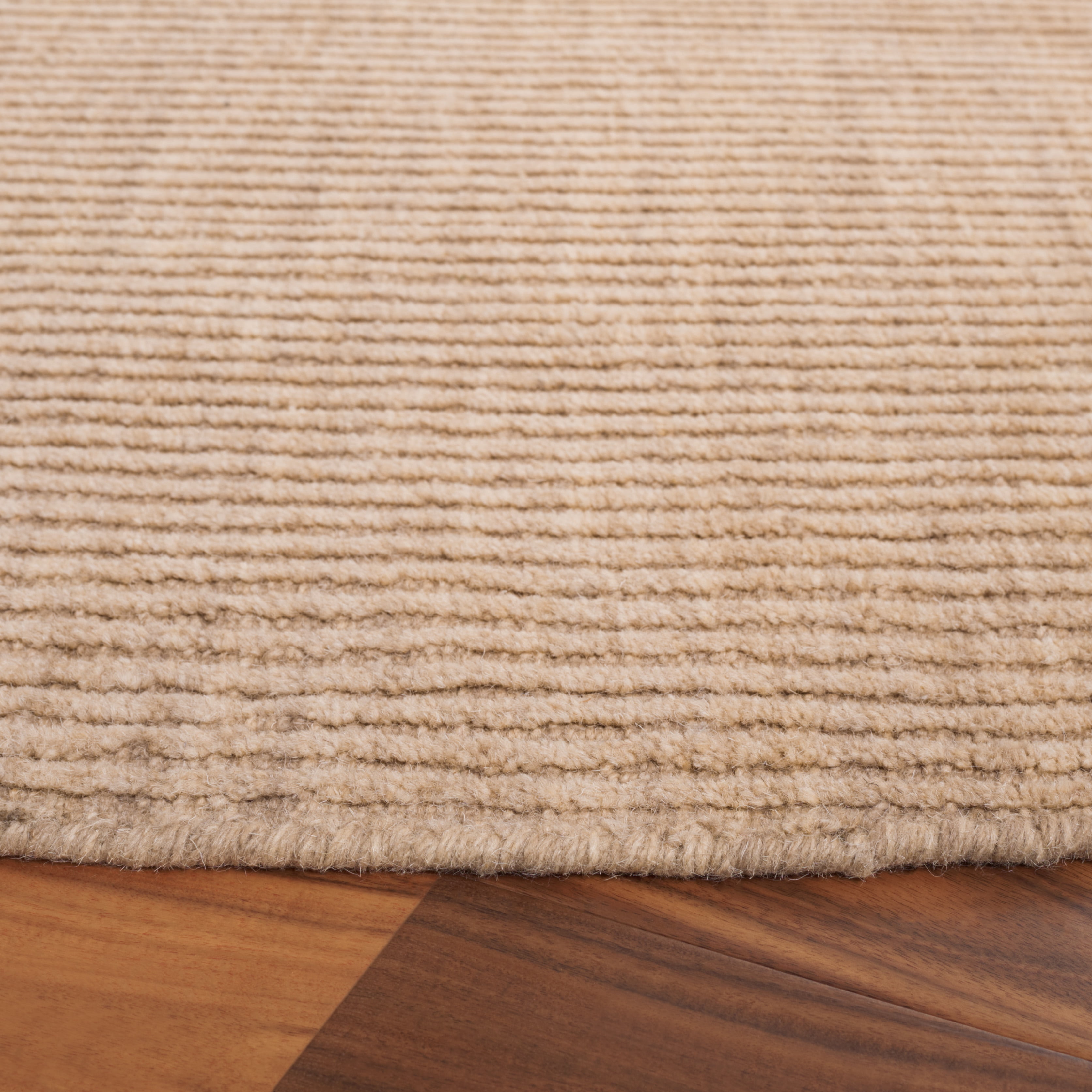 Safavieh Himalaya Hayden Solid Area Rug, Beige, 6' x 6' Round