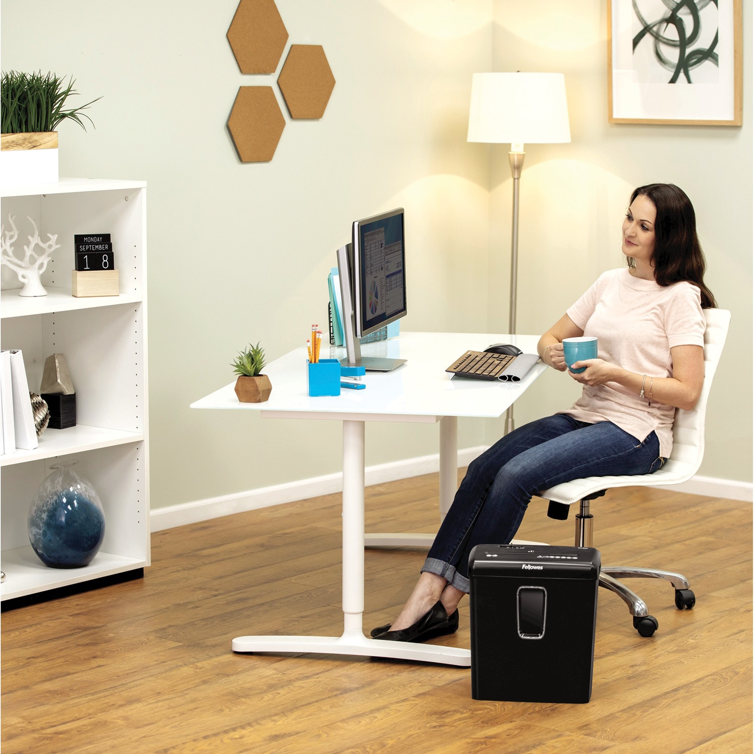 Fellowes Powershred P30-C Cross-Cut Desk Shredder 6-Sheet photo 7