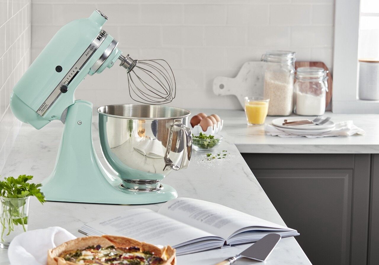 KitchenAid Artisan Series 5 Quart Tilt-Head Stand Mixer 10 Speeds 325 Watts
