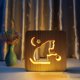 thumbnail image 1 of Luz de noche Led para jugar con gatos, interruptor de botón usado de baja energía de madera maciza, luz cálida suave, regalo creativo para amigos, decoración del hogar para dormitorio Feliz Sencillez, 1 of 5