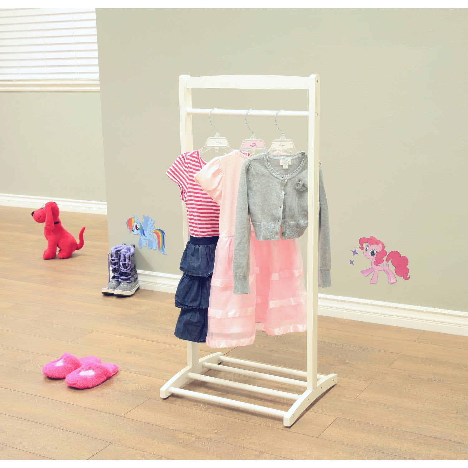 kids hanging rack