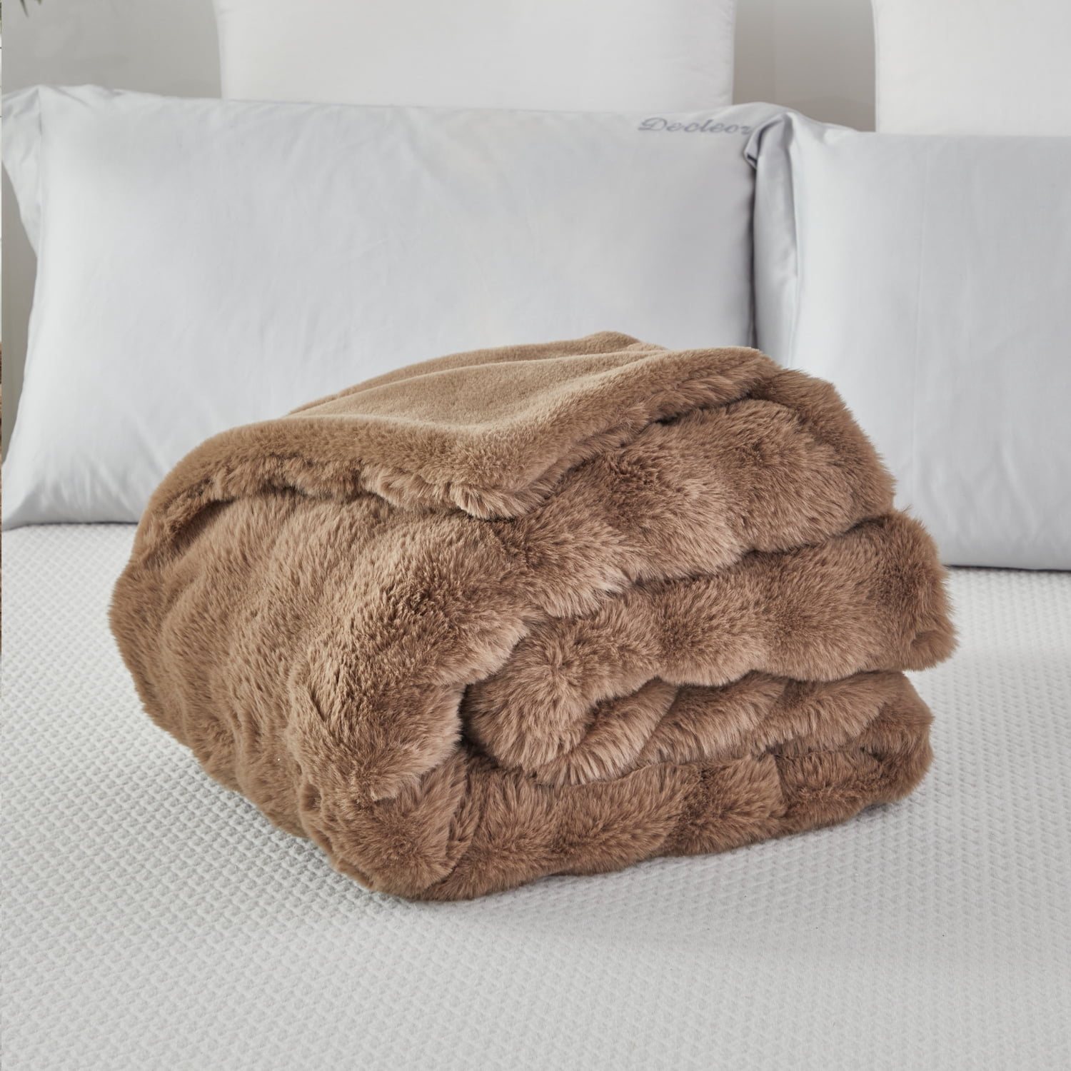 URBONUR Brown Luxury Bubble Throw Blanket for Couch Bed Chair, Faux Rabbbit Fur Soft Throw Blanket, luxury Plush Fluffy Throw Soft Warm Blanket 51×63 Inches