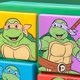 thumbnail image 4 of Lámpara NUMSKULL TMNT con logo 3D para escritorio y pared, 4 of 6