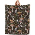thumbnail image 1 of Manta de vellón con diseño de hongos boho, manta ligera con diseño de hongos otoñales para sofá, cama, decoración de habitación, mantas suaves y difusas para niños, adultos y mujeres, 1 of 7