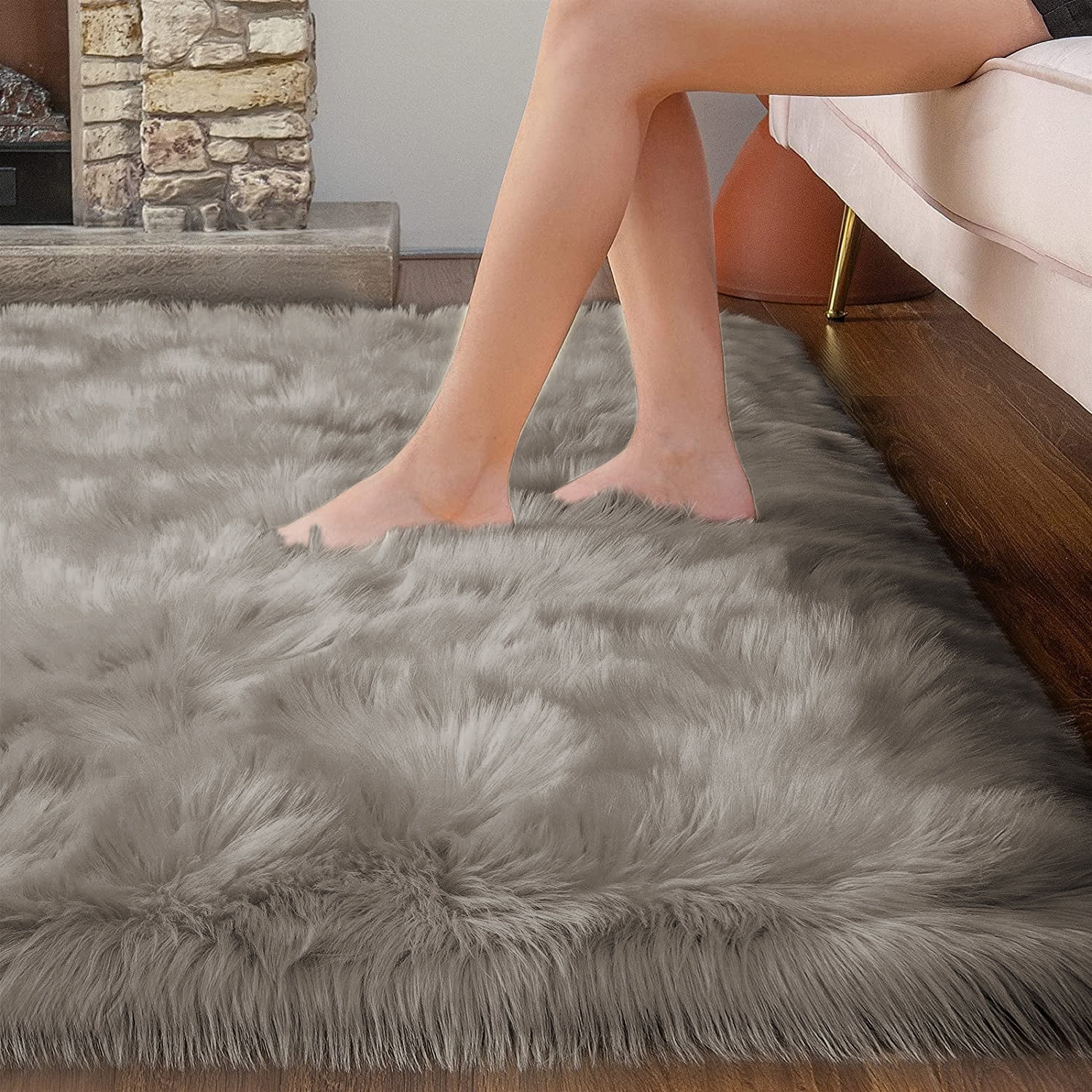 Junovo Luxury Fluffy Area Rugs Furry Rug for Bedroom Rugs Area Carpet for Living Room Bedroom Room,2'x4',Beige