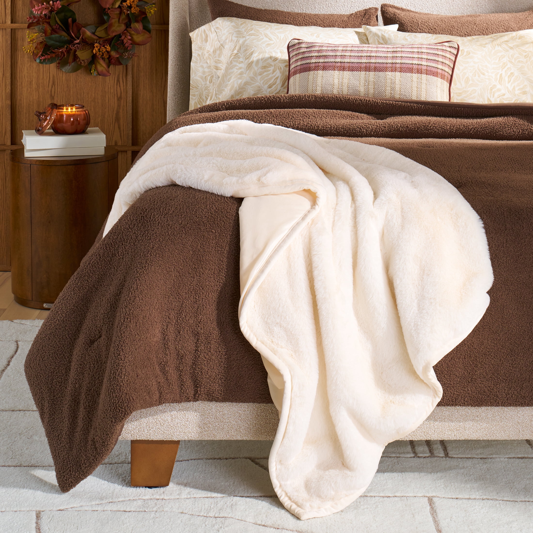 Better Homes & Gardens Vanilla Dream Faux Fur Oversized Throw, 50 in x 72 in