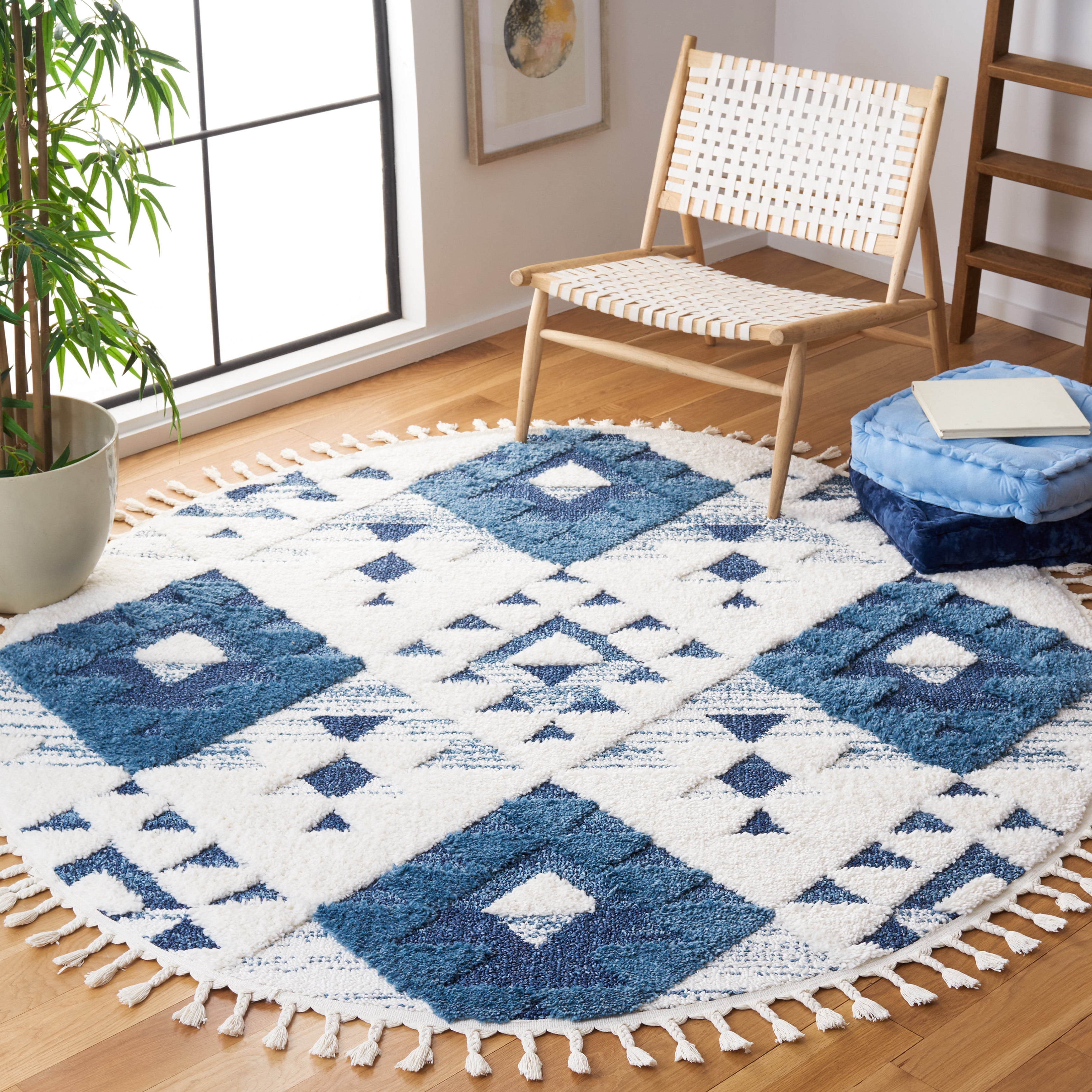 Safavieh Moroccan Tassel Larry Geometric Shag Area Rug, Blue/Ivory, 10' x 10' Round