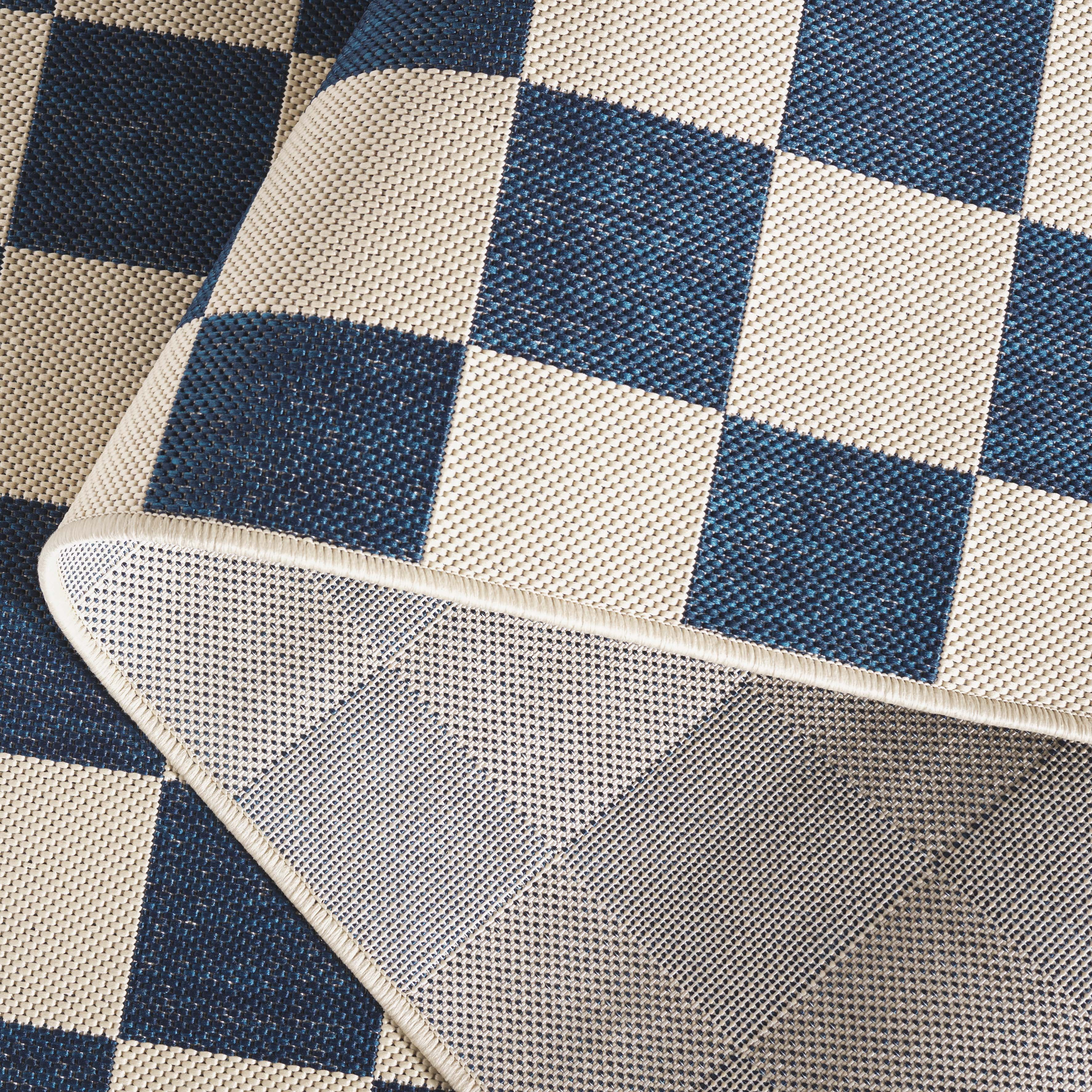 Safavieh Courtyard Talbot Checkered Indoor/Outdoor Area Rug, Navy/Beige, 5'3" x 7'6"