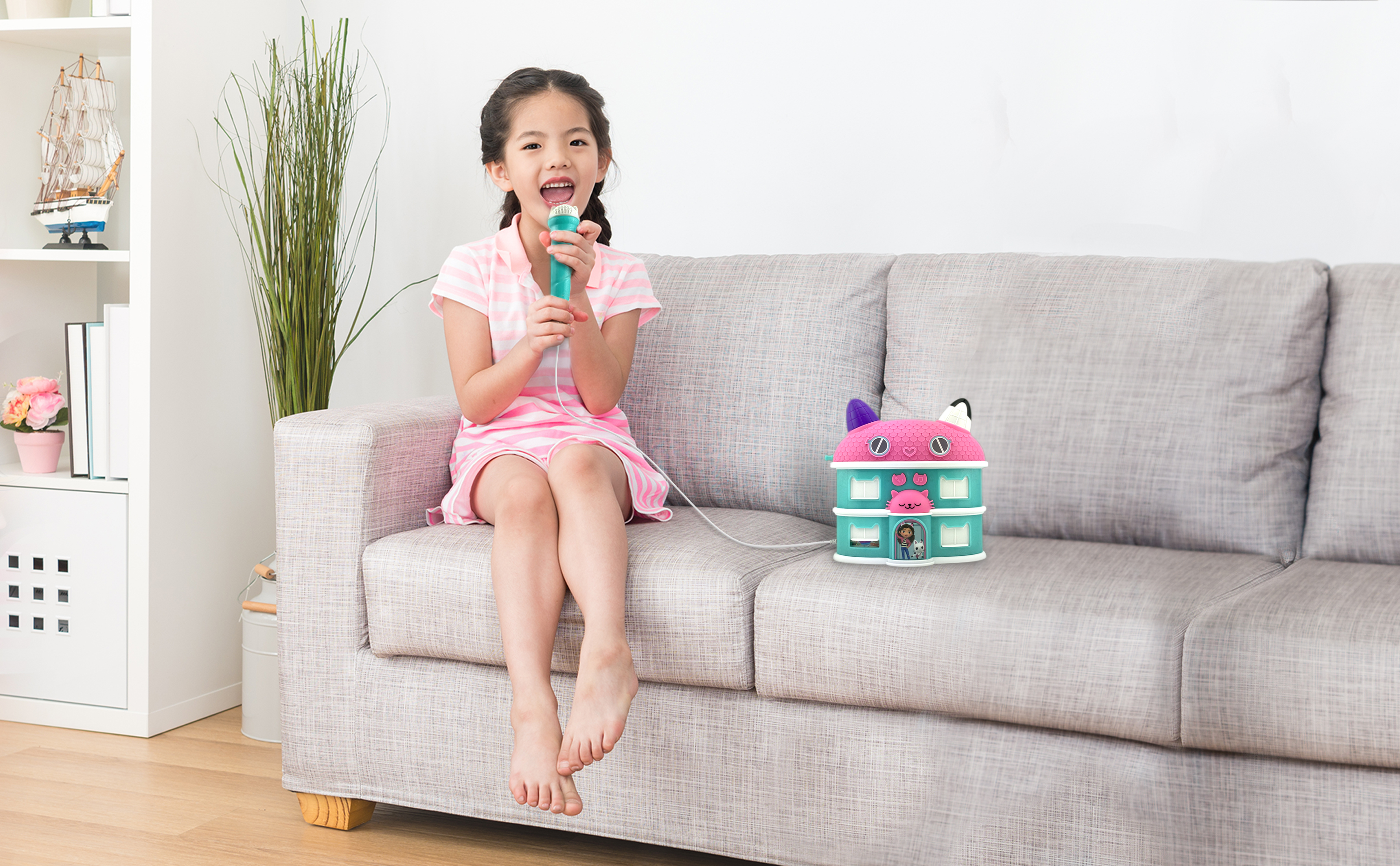 eKids Gabby's Dollhouse Sing Along Boom Box Speaker photo 5