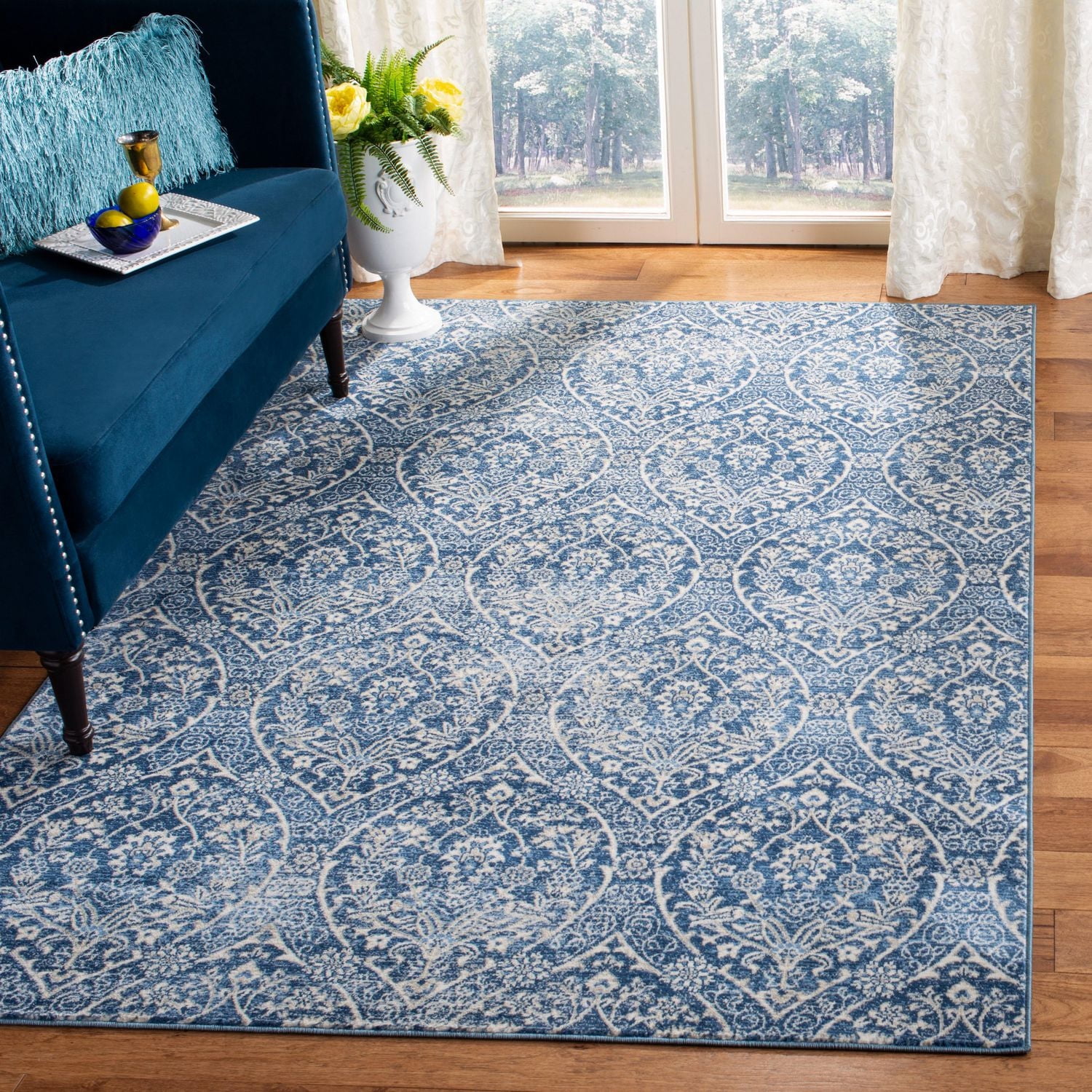 Safavieh Brentwood Braelyn Geometric Area Rug