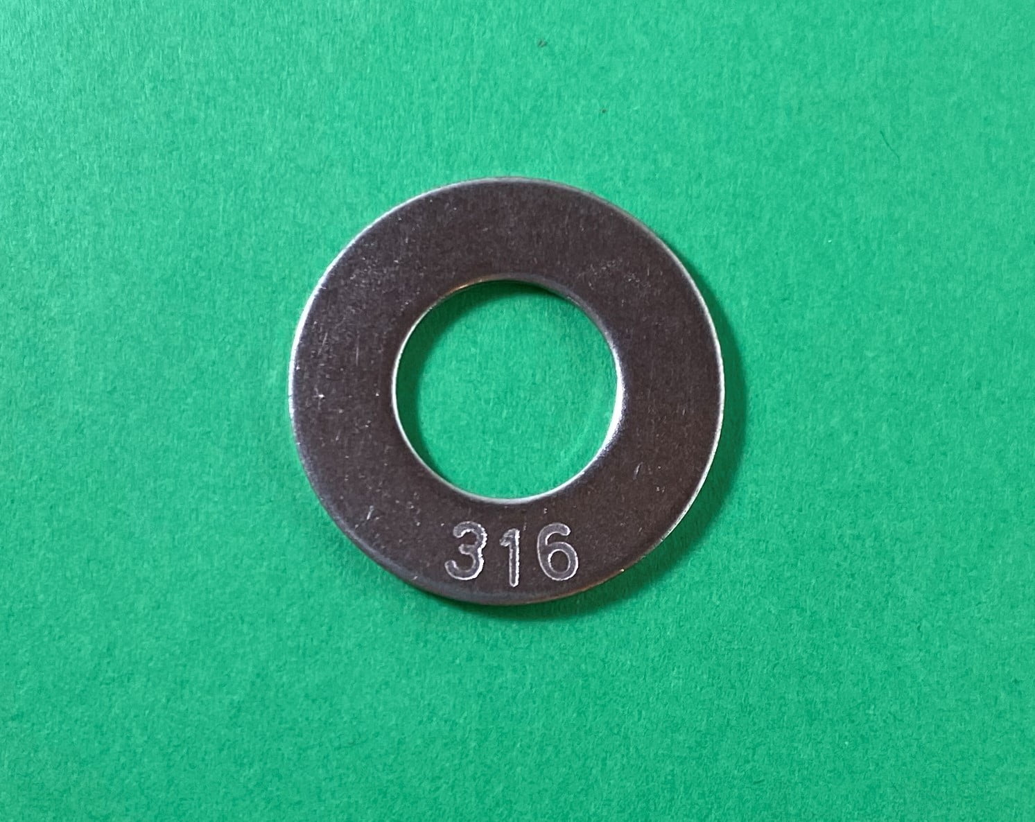 100 Pieces Stainless Steel 316 SAE 5/8" Flat Washer OD 1 5/16"