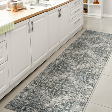 JONATHAN Y WSH317B-28 Pavel Distressed Medallion Low-Pile Machine-Washable Light Gray/Blue 2 ft. x 8 ft. Runner Rug, Bohemian, Pet Friendly, Stain Resistant, Easy to Clean, for Living Room, Bedroom