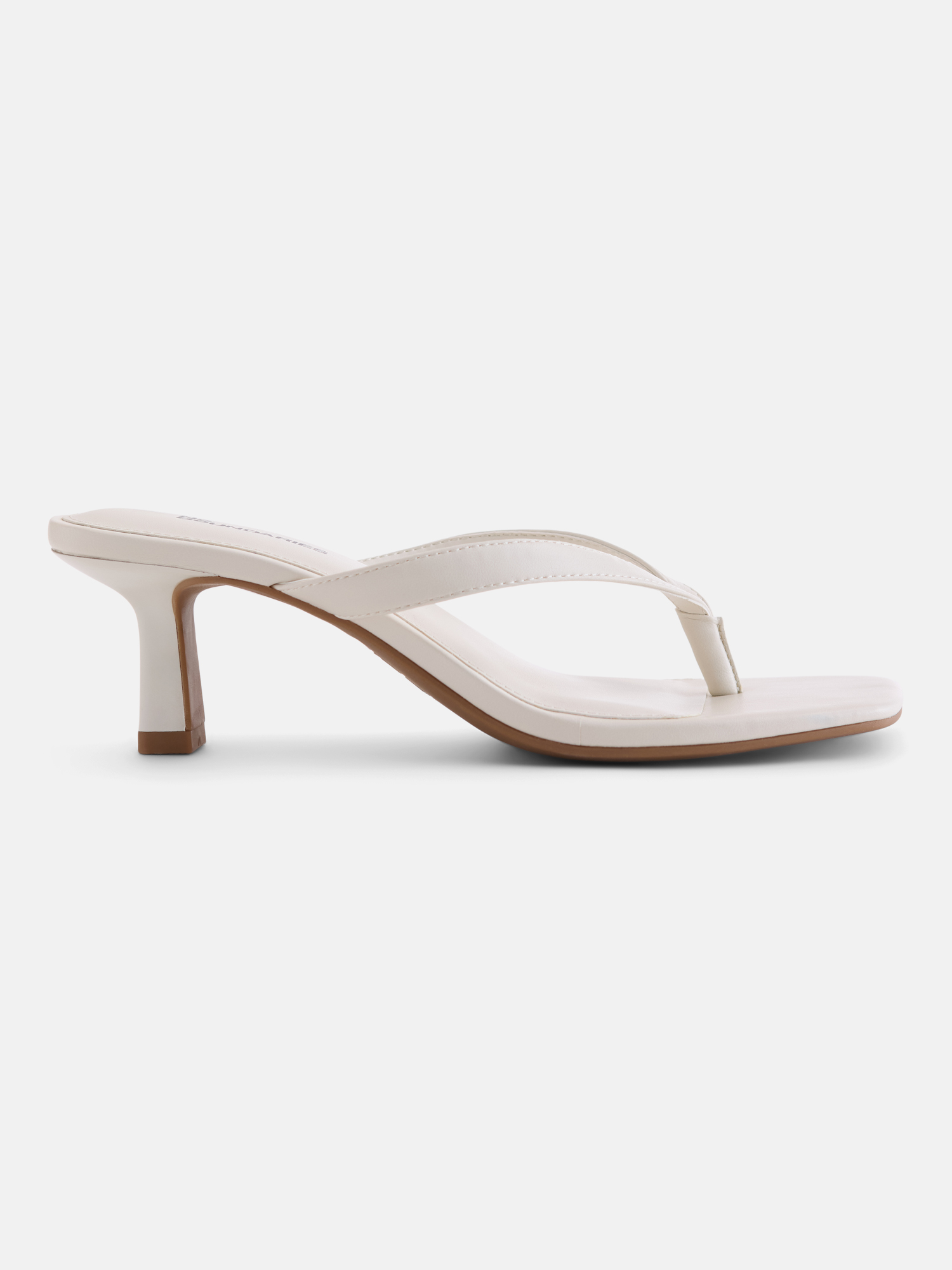 No Boundaries Women's Kitten Heel Thong Sandals photo 1