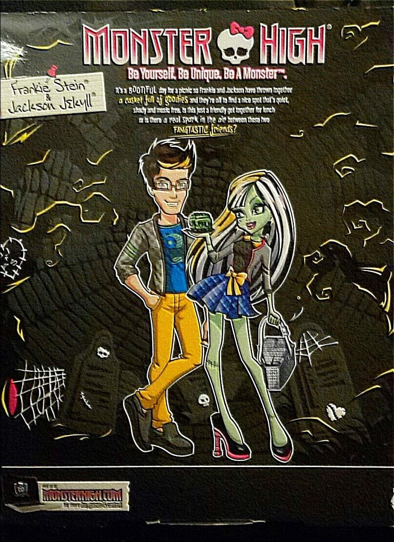 Monster High Picnic Casket for 2 Jackson Jekyll and Chile | Ubuy