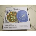 thumbnail image 1 of Martha Stewart Collectionneurs Fonte Émaillée 6 Qt Casserole Ronde + Dessous-de-Plat + Recette, 1 of 2