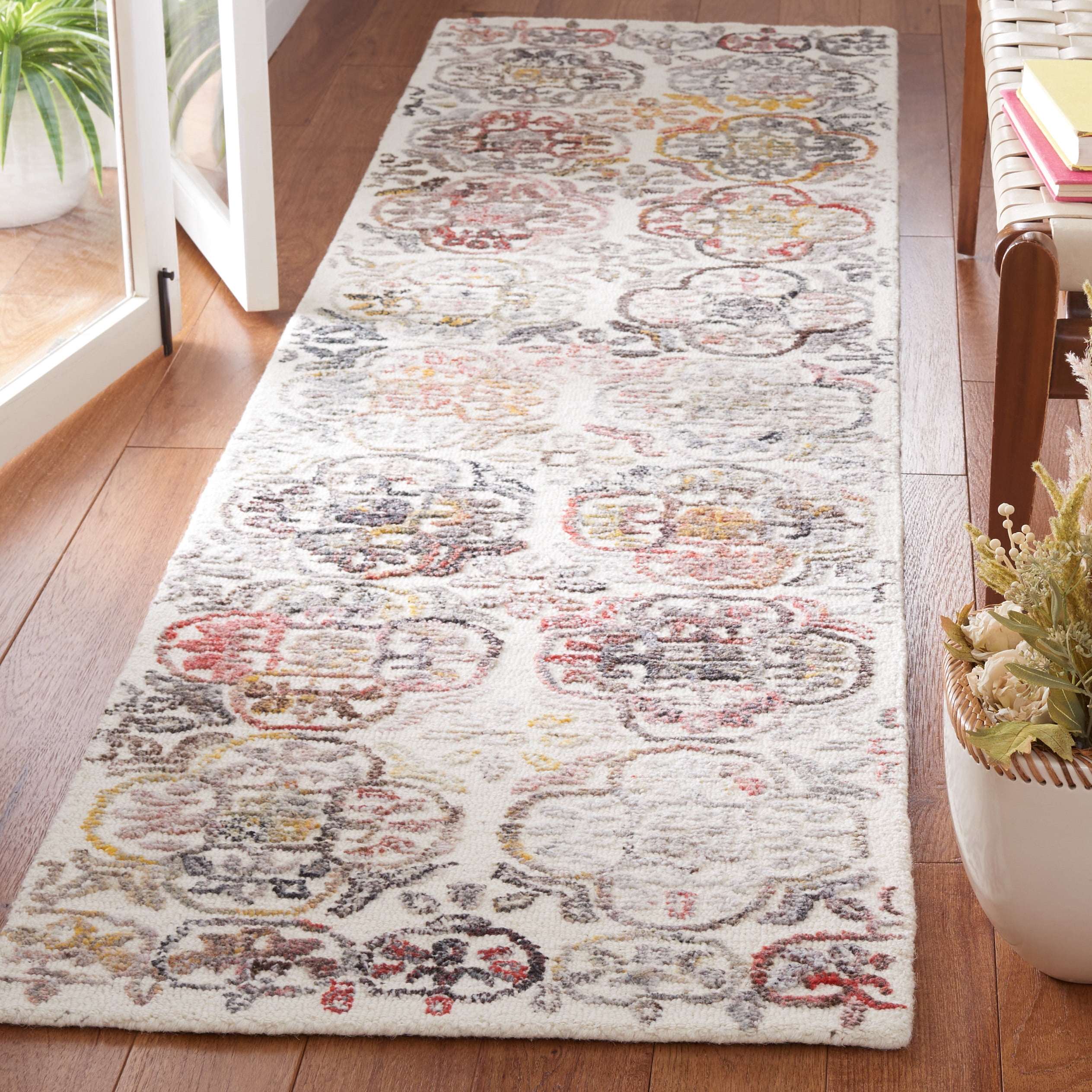 SAFAVIEH Metro Tama Medallion Runner Rug, Ivory/Red, 2'3" x 9'
