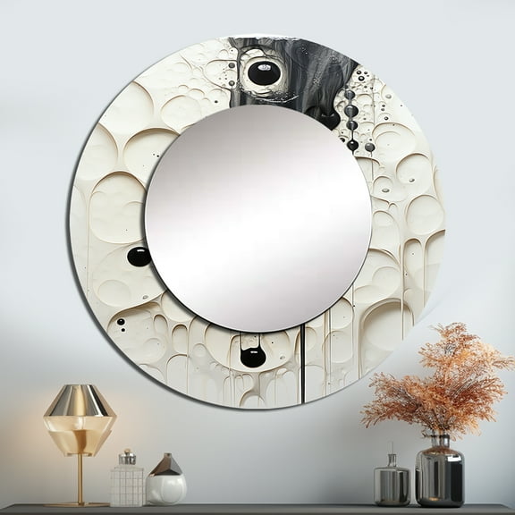 Designart "Monochrome Stingray Grace" Stingray Rund Mirror For Wall Decor - Large Black Round Print Mirror - Round Modern Mirror - Wall Mounted Round Large Mirror - 23" x 23"