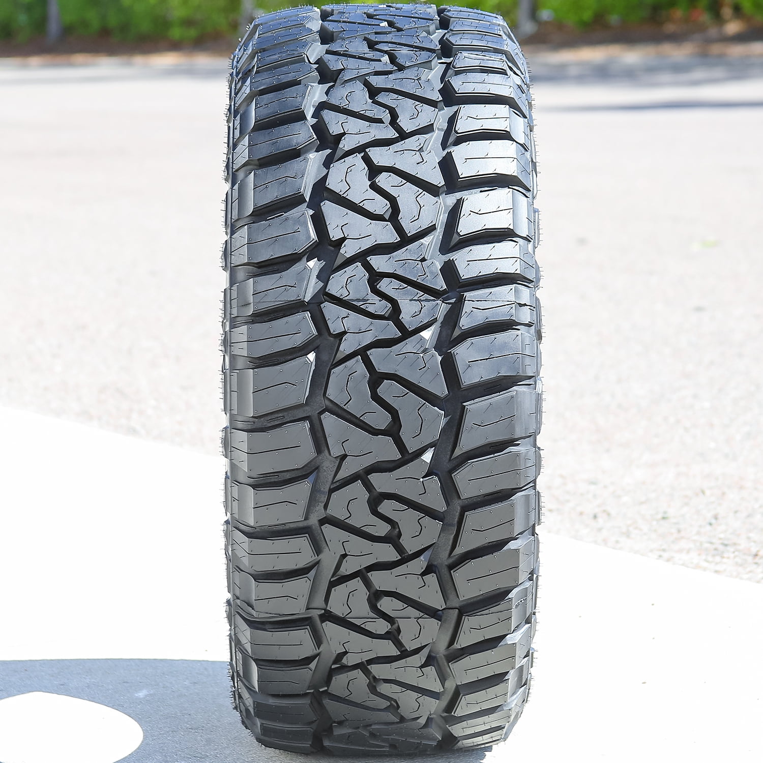 Evoluxx Rotator R/T 285/60R18 122/119Q E 10 Ply Rugged Terrain
