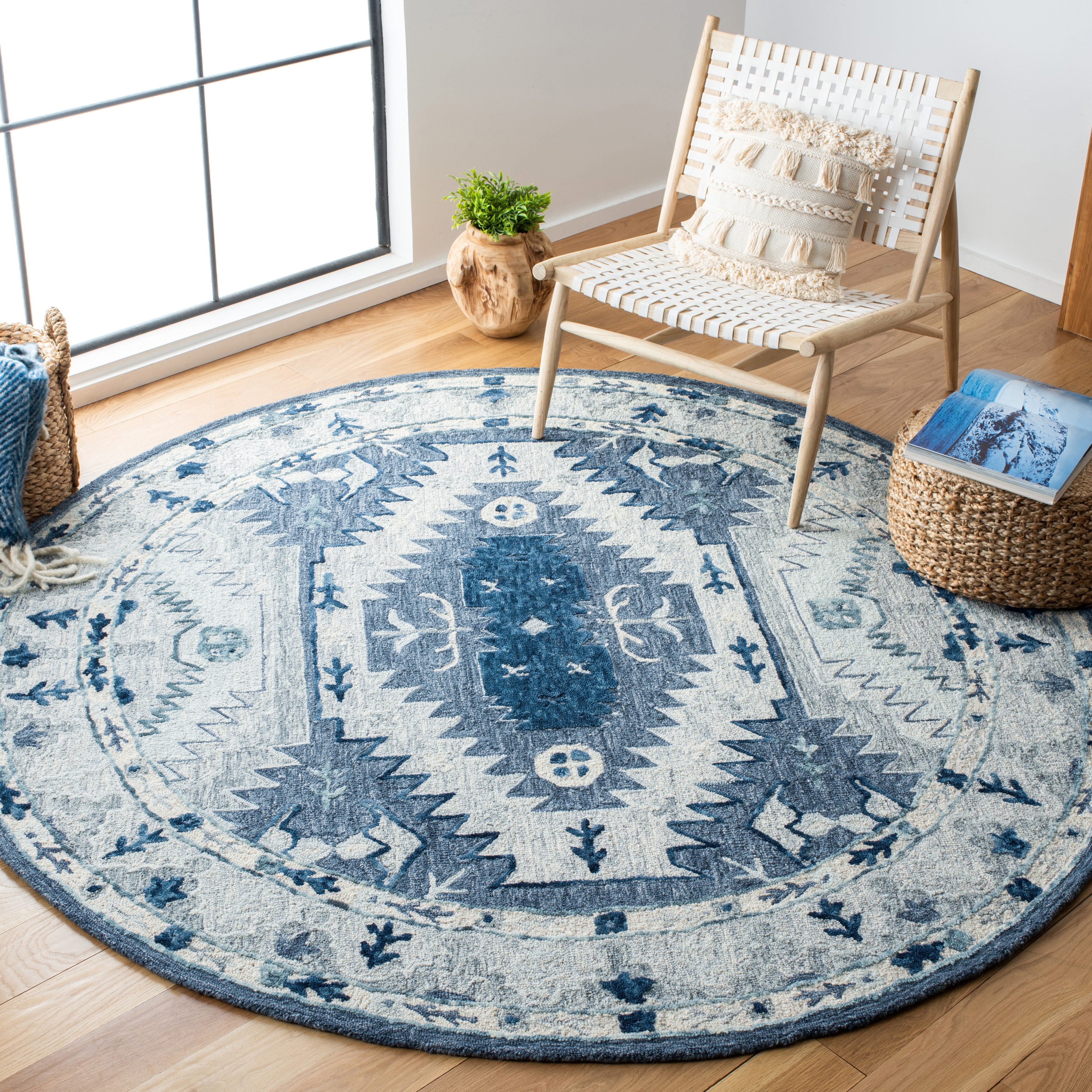 SAFAVIEH Capri Collin Southwestern Wool Area Rug, Blue/Grey, 7' x 7' Round