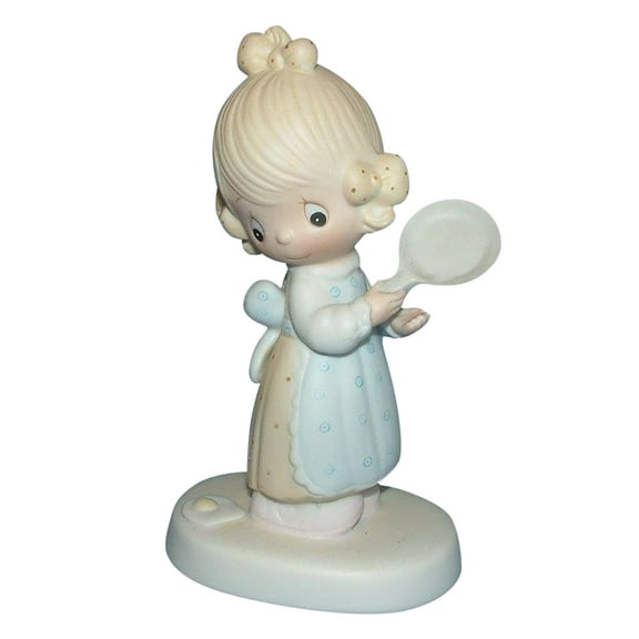 Precious Moments Figurine: E-3118 Eggs Over Easy (5")