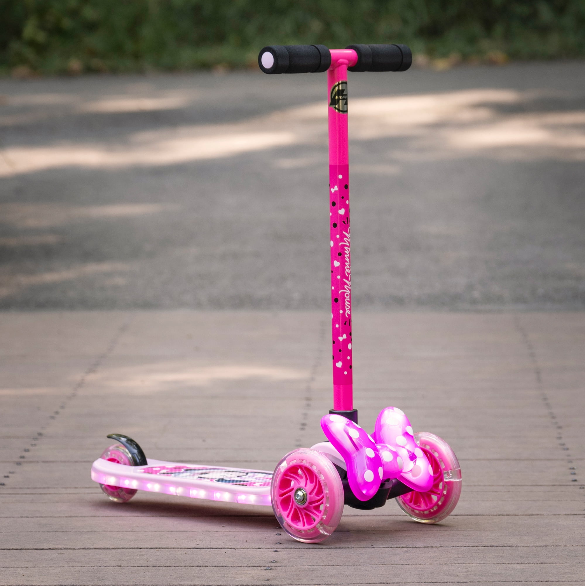 Huffy Disney Minnie Mouse Light-Up Toddler Scooter, Ages 3+, Pink, Girls