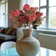 thumbnail image 5 of Ramo de rosas y peonías artificiales de seda | Decoración para bodas, fiestas y el hogar | Arreglo floral de mano para centro de mesa, 5 of 6
