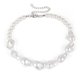 thumbnail image 2 of Collar de perlas de imitación de forma irregular Collar de gargantilla con colgante barroco ajustable lindo simple Blanco, 2 of 5