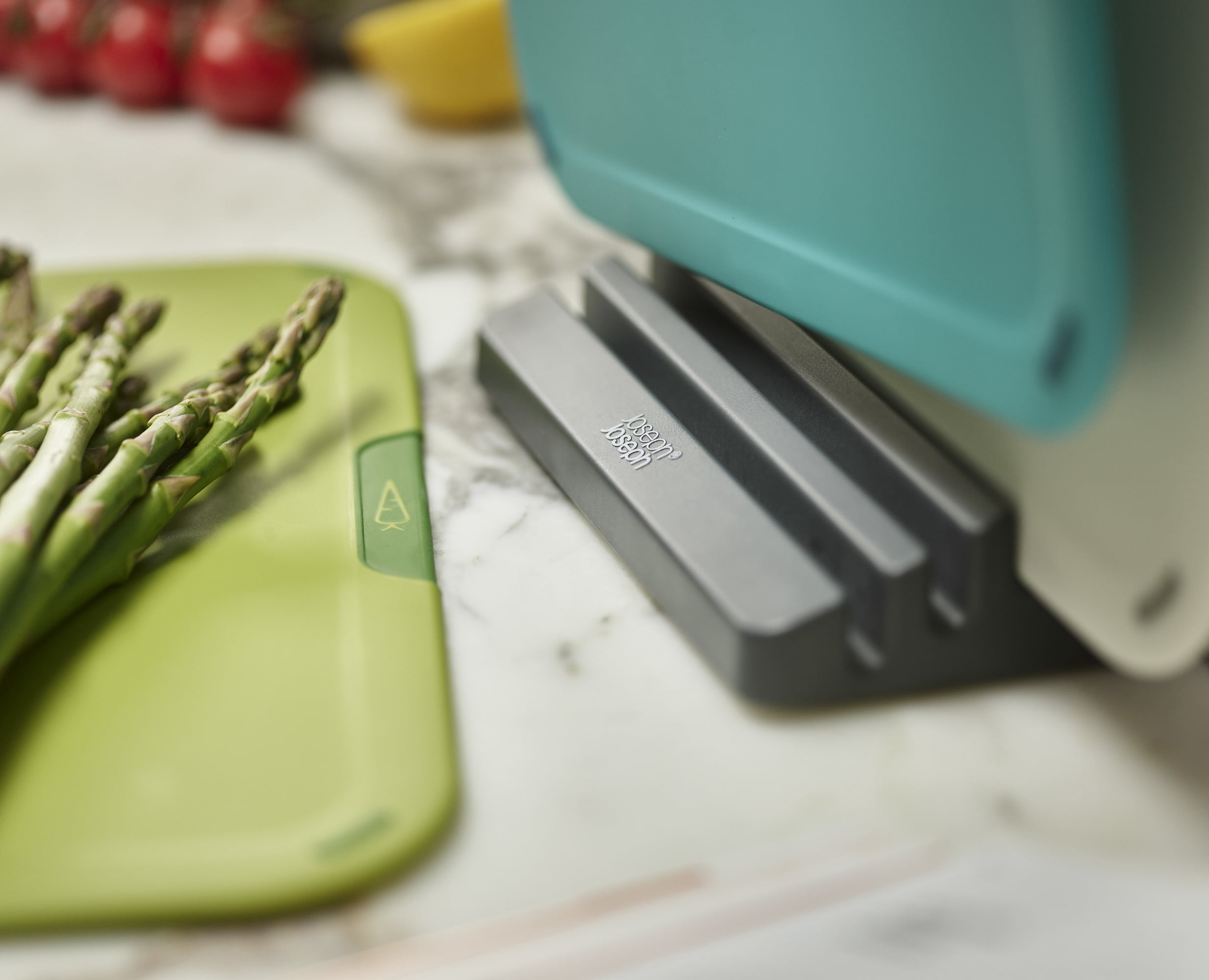 Joseph Joseph Duo 4-piece Cutting Board Set with Storage Stand
