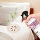 thumbnail image 3 of Spray antiácaros de origen vegetal para ropa de cama, sofás, colchones, alivio de alérgenos en el hogar, ambientador natural para telas, tapicería, 300 ml, spray limpiador multisuperficie., 3 of 6