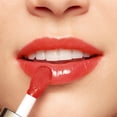 thumbnail image 3 of Aceite Lip Comfort Clarins que calma, hidrata y protege los labios, 3 of 5