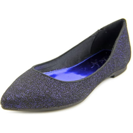 

Mari A. Pointe Women Pointed Toe Canvas Flats