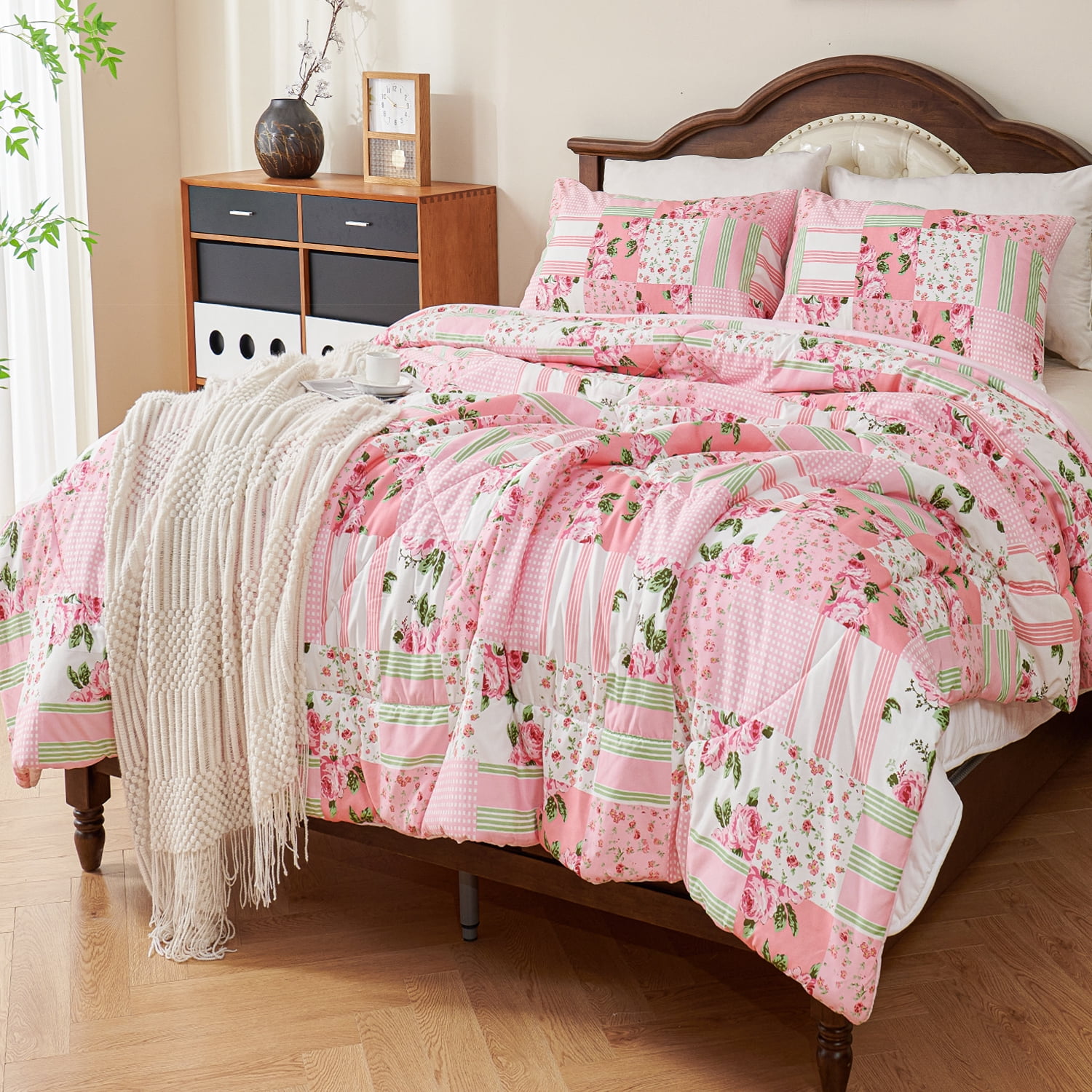 Evenhug Comforter 3-Piece Queen Pink Patchwork Floral Comforter Set With Pillowcases