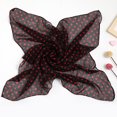thumbnail image 1 of Xiao Hua Elegante bufanda personalizada, cuadrada de gasa, de seda sintética, con lunares pequeños y decorativos (negro y rojo), 1 of 3
