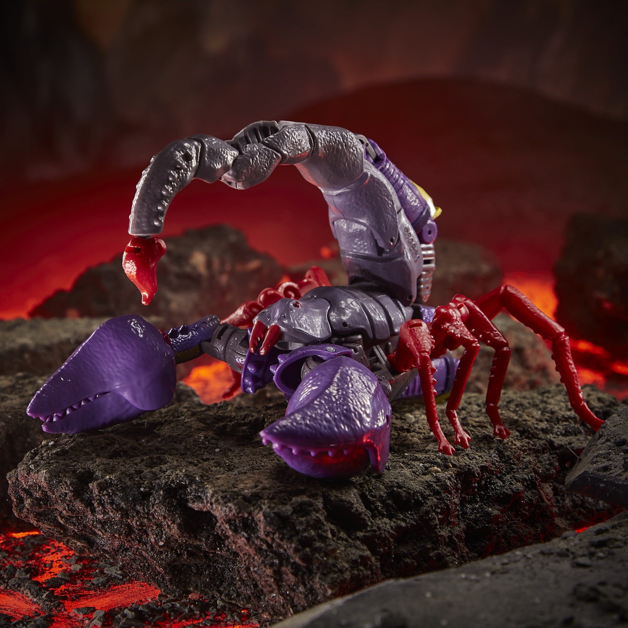 Transformers Generations War for Cybertron: Kingdom Deluxe WFC-K23 Predacon Scorponok Action Figure
