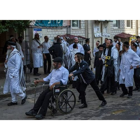 Puzelworx 1000-Piece Entertaining Puzzle, Enhances Organization, Separating and Sorting Skills, Jews in Uman, Ukraine Puzzle, Enjoy Them Forever.