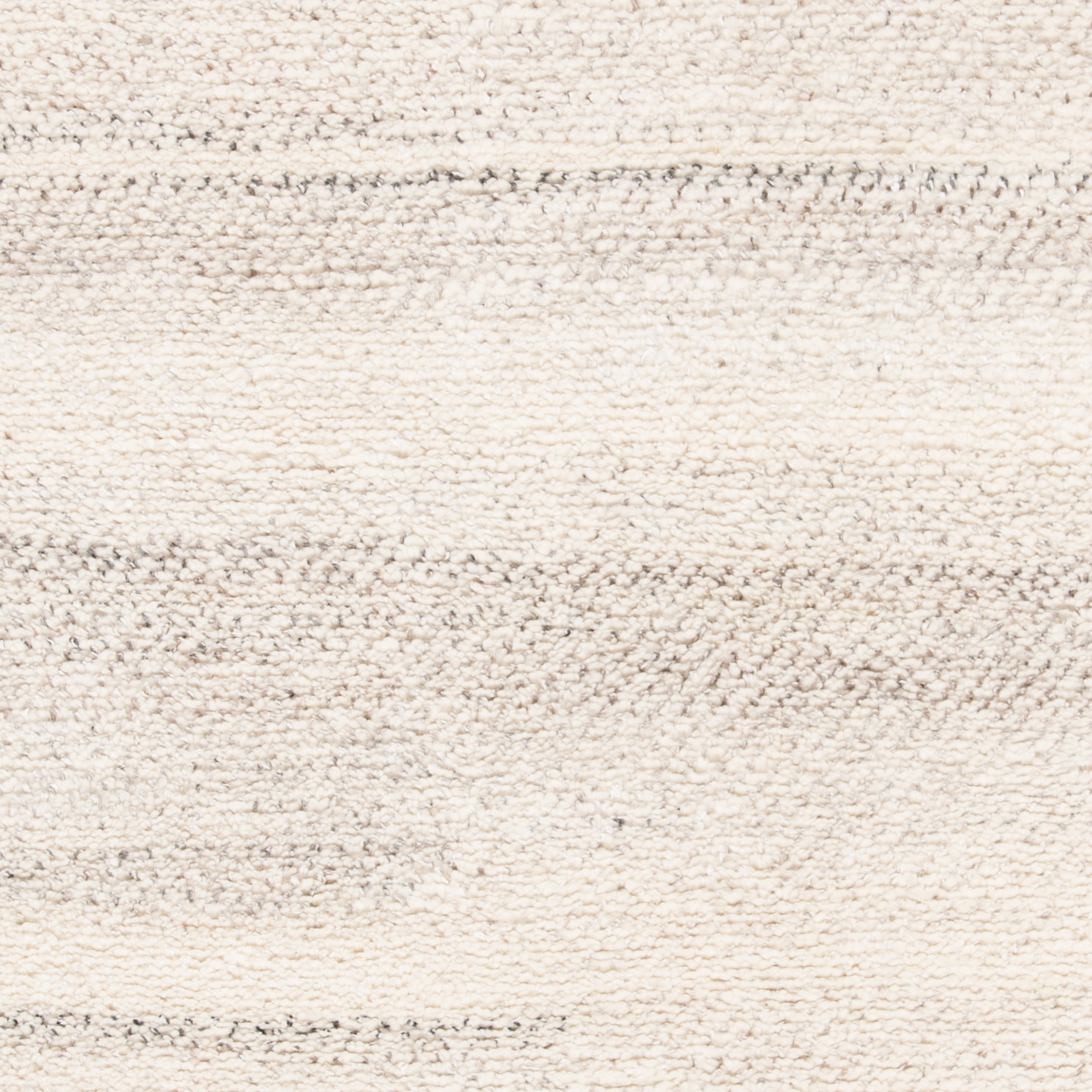 SAFAVIEH Casablanca Axel Solid Wool Shag Area Rug, Beige, 5' x 8'