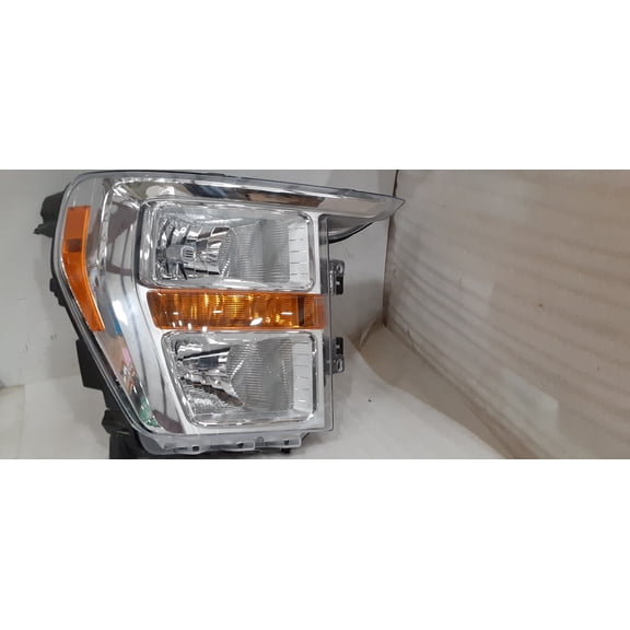 Pre-Owned 2021-2022 Ford F150 Passenger RH Halogen Headlight Assembly ML34-13D154-AH OEM (Good)