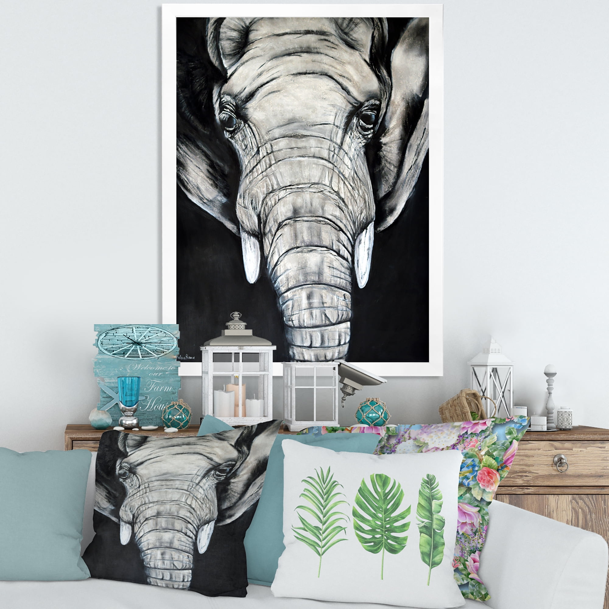 Designart 'The Close Up Portrait Of An African Elephant' Farmhouse Framed Art Print