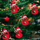 thumbnail image 4 of Colgante de árbol de Navidad de acrílico 2D con letras | Juego de 26 adornos con iniciales del alfabeto para decoración navideña, 4 of 6