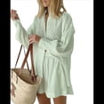 thumbnail image 3 of Conjunto de Dos Piezas para Mujer: Blusa Holgada de Larga Abullonada y Pantalones Cortos de Cintura Alta con Bolsillos Laterales. Verde S, 3 of 8