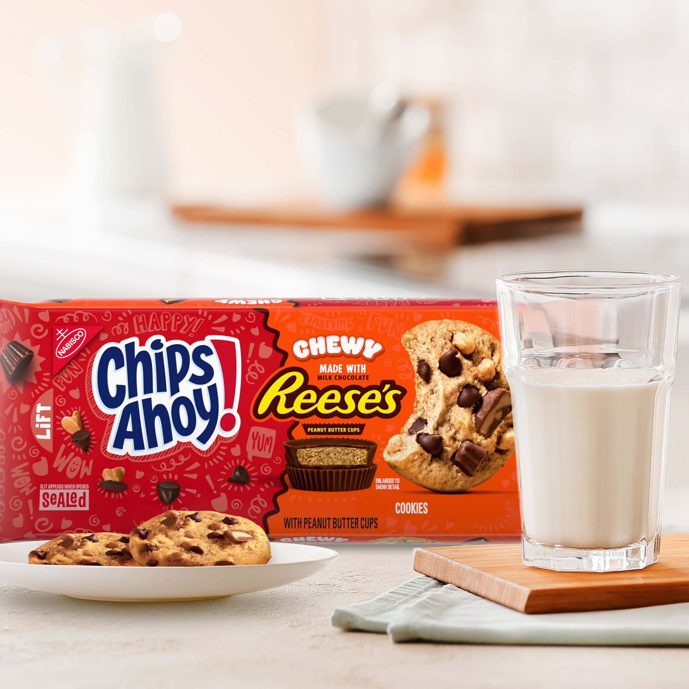 CHIPS AHOY! Chewy Chocolate Chip Cookies with Reese's Peanut Butter Cups, 9.5 oz