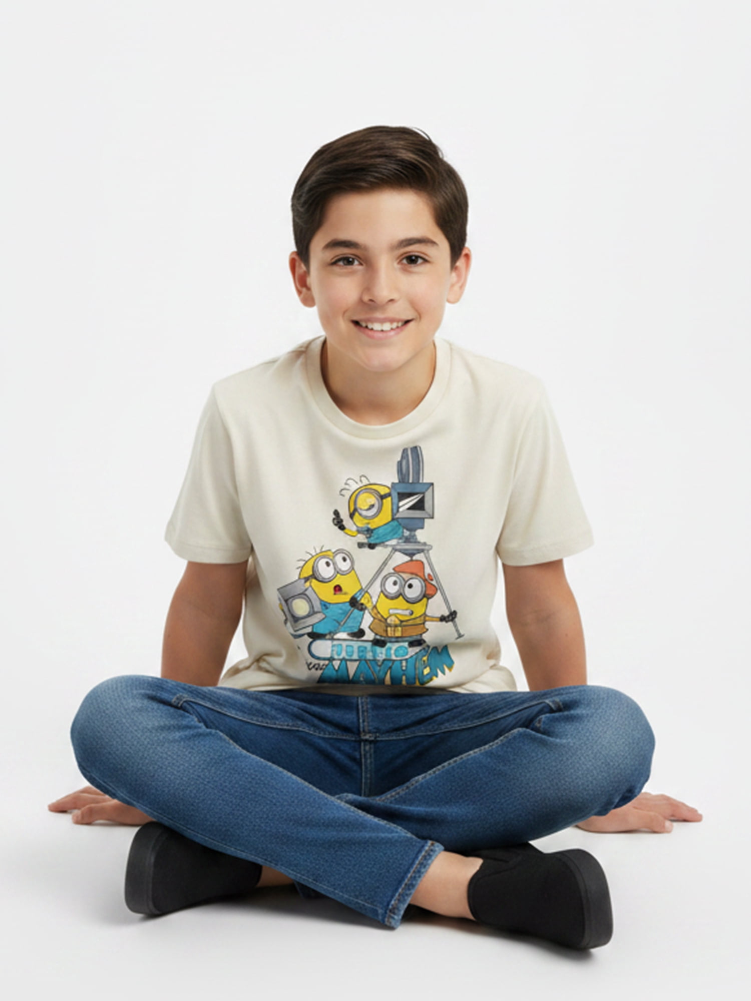 Dispicable Me Boys' Graphic Tee with Short Sleeves, Minion Mayhem, Sizes 4-18