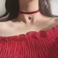 thumbnail image 5 of Yolev Choker Halsband Schwarz Rot Samt Halskette Klassische Samt Herz Halskette Geschichtet Verstellbare Halsband Damen Schmuck für Mädchen Gothic Choker Kette Schwarz Damen, 5 of 5
