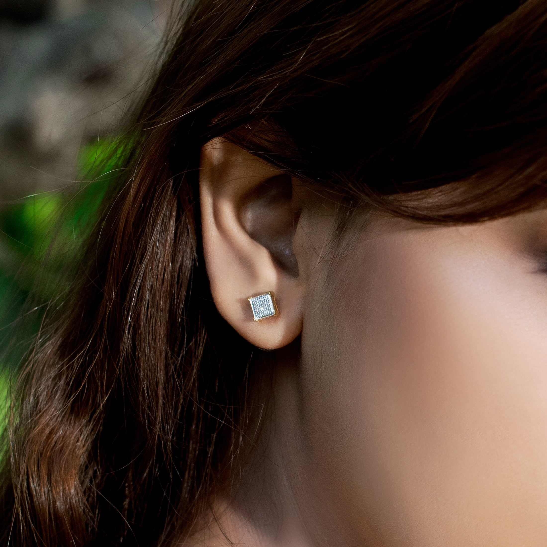 Dazzlingrock Collection Round White Diamond Screwback Stud