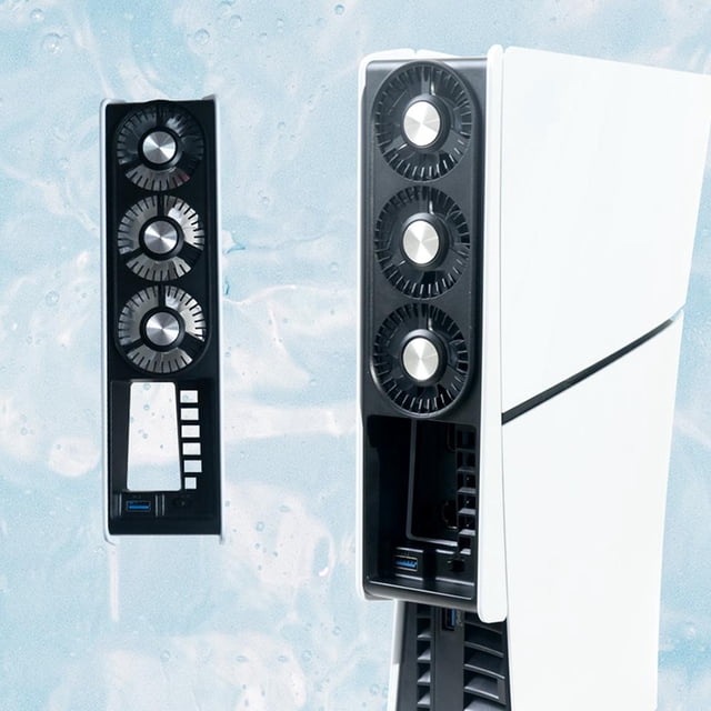 ventilador de refrigeración led ezlife para consola playstation 5 ps5 2 velocidades y puerto usb 3.0 para PS5 Slim, vista 3/4 frontal con módulo negro acoplado a la carcasa blanca de la consola; tres ventiladores axiales visibles con aletas radiales, panel inferior con puerto USB 3.0 azul y controles de velocidad. Frecuente en setups que requieren ventilación adicional.