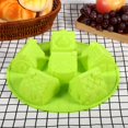 thumbnail image 4 of Molde de silicona con forma de casa pequeña para chocolate, molde para cubitos de hielo, utensilios para hornear pasteles, color verde, 4 of 4