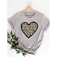 thumbnail image 2 of Camiseta de manga corta para mujer, ropa con estampado de leopardo, corazón de amor, tendencia bonita, informal, 2 of 5