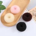 thumbnail image 5 of Juego de 3 piezas marrón para mujer, cojín para moños, manta, formador de donas, nudo de almohada, anillo para polvo, moño, rodillo para el cabello, accesorios para el cabello., 5 of 5