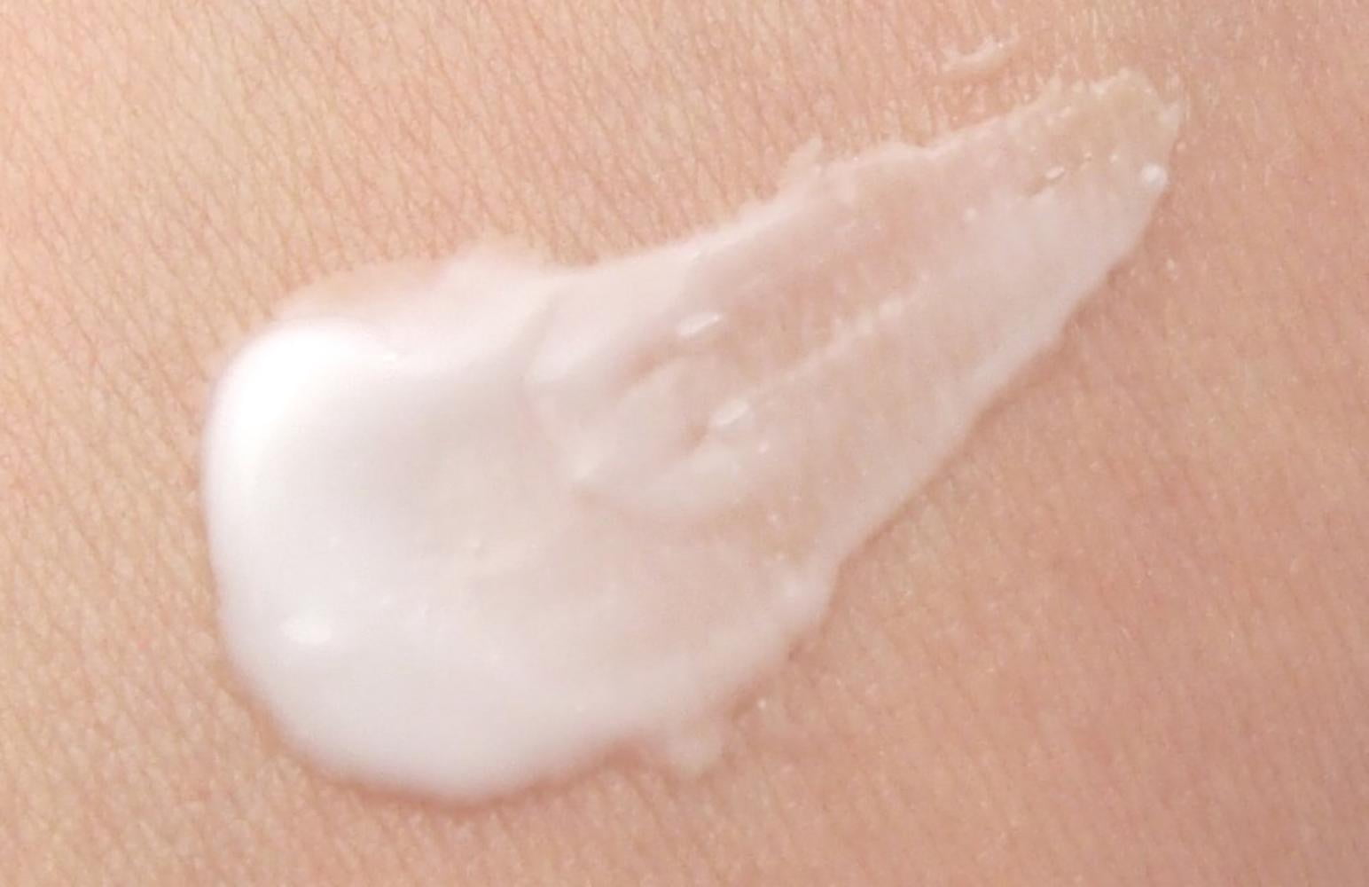 sukoyaka suhada urea moisturizing eye cream