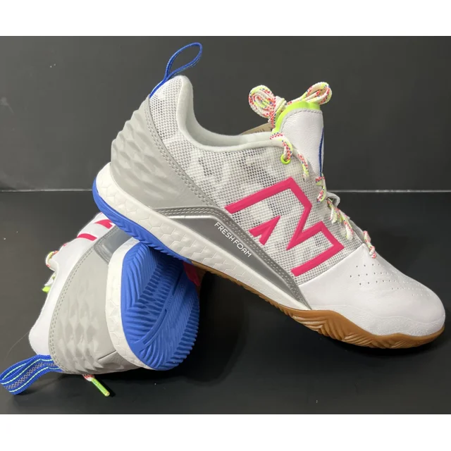 Mens Size 10 White Sneakers NEW BALANCE FRESH FOAM Soccer Running Tennis EUR 44